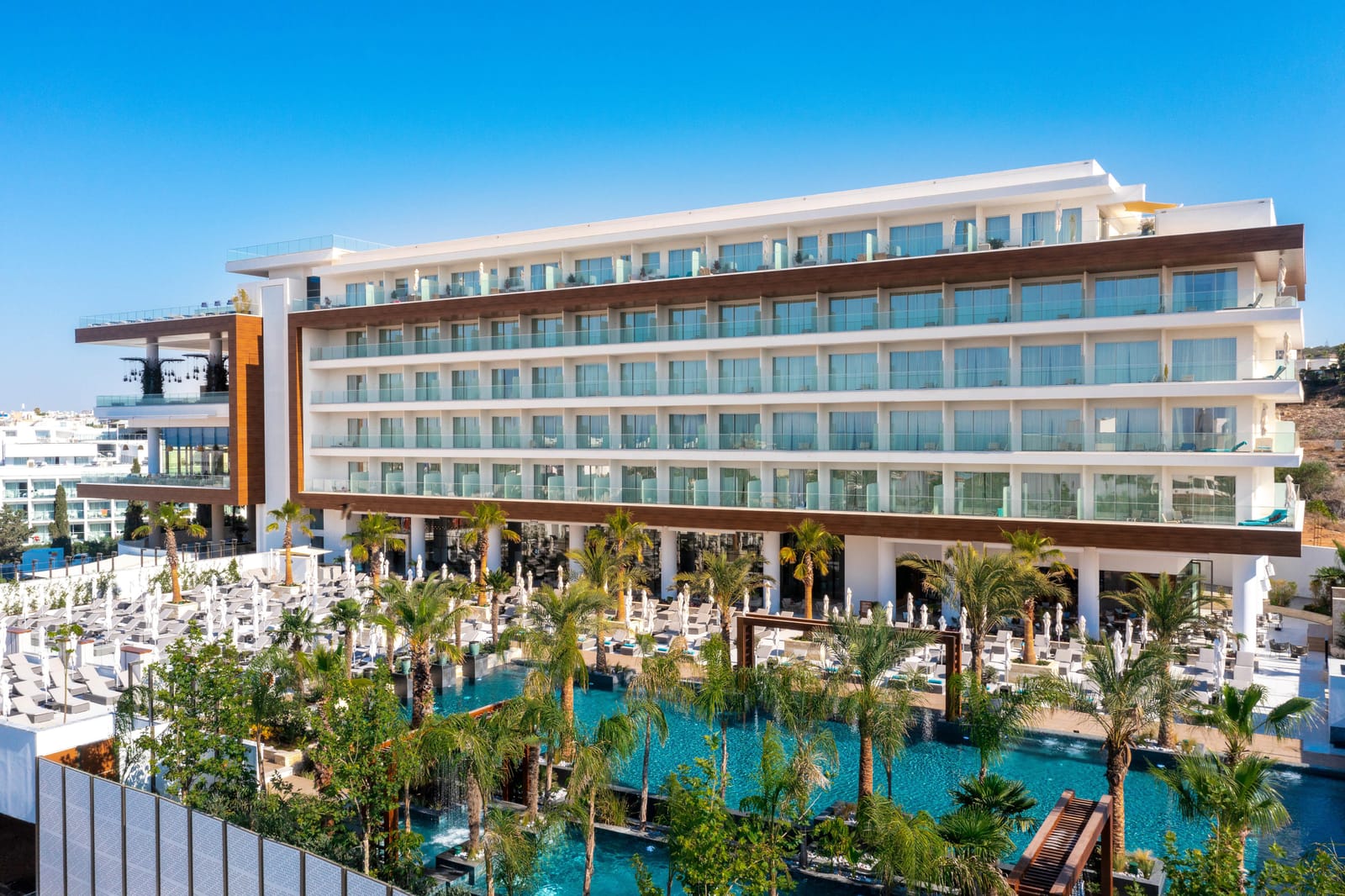 Amanti, MadeForTwo Hotels