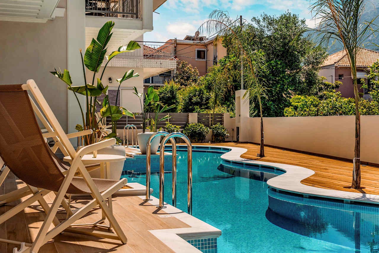 Royal Nidri Suites