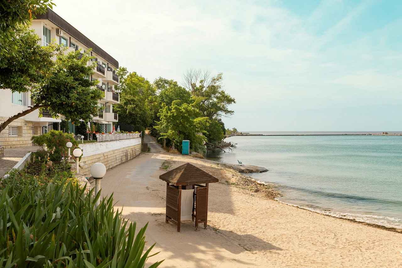 Oasis Hotel