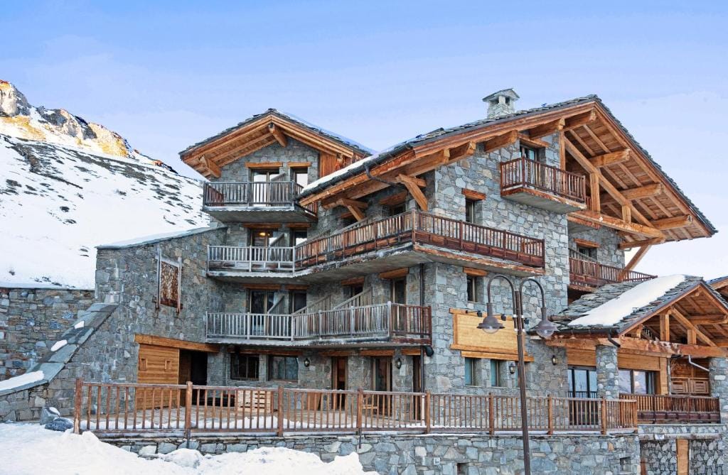 L’Aigle du Montana Hotel by Les Etincelles