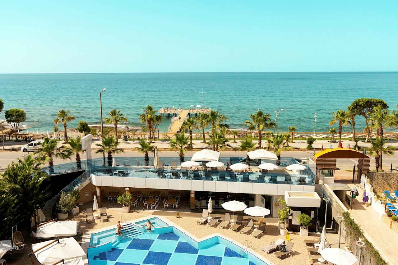 SunPrime C-lounge Hotel