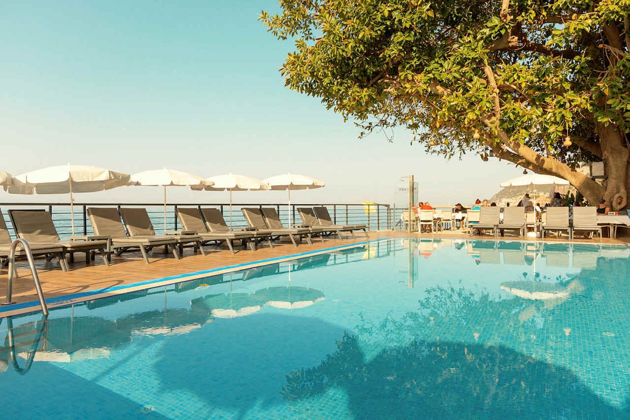 Floria Beach Hotel