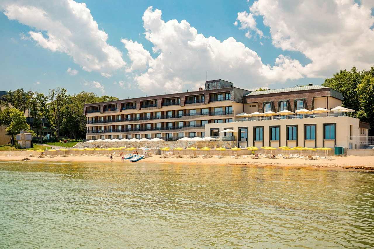 Nympha Hotel, Riviera Holiday Club