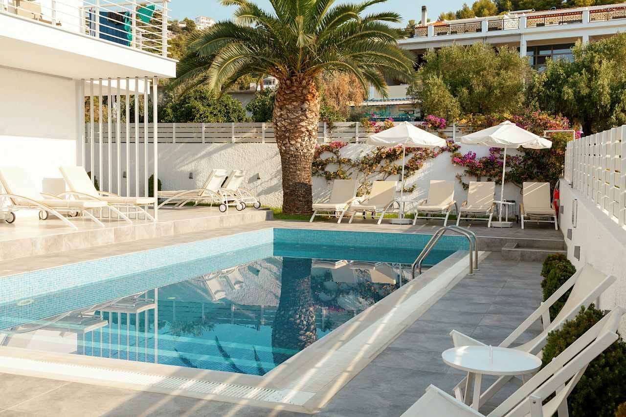 Anemoni Beach Hotel