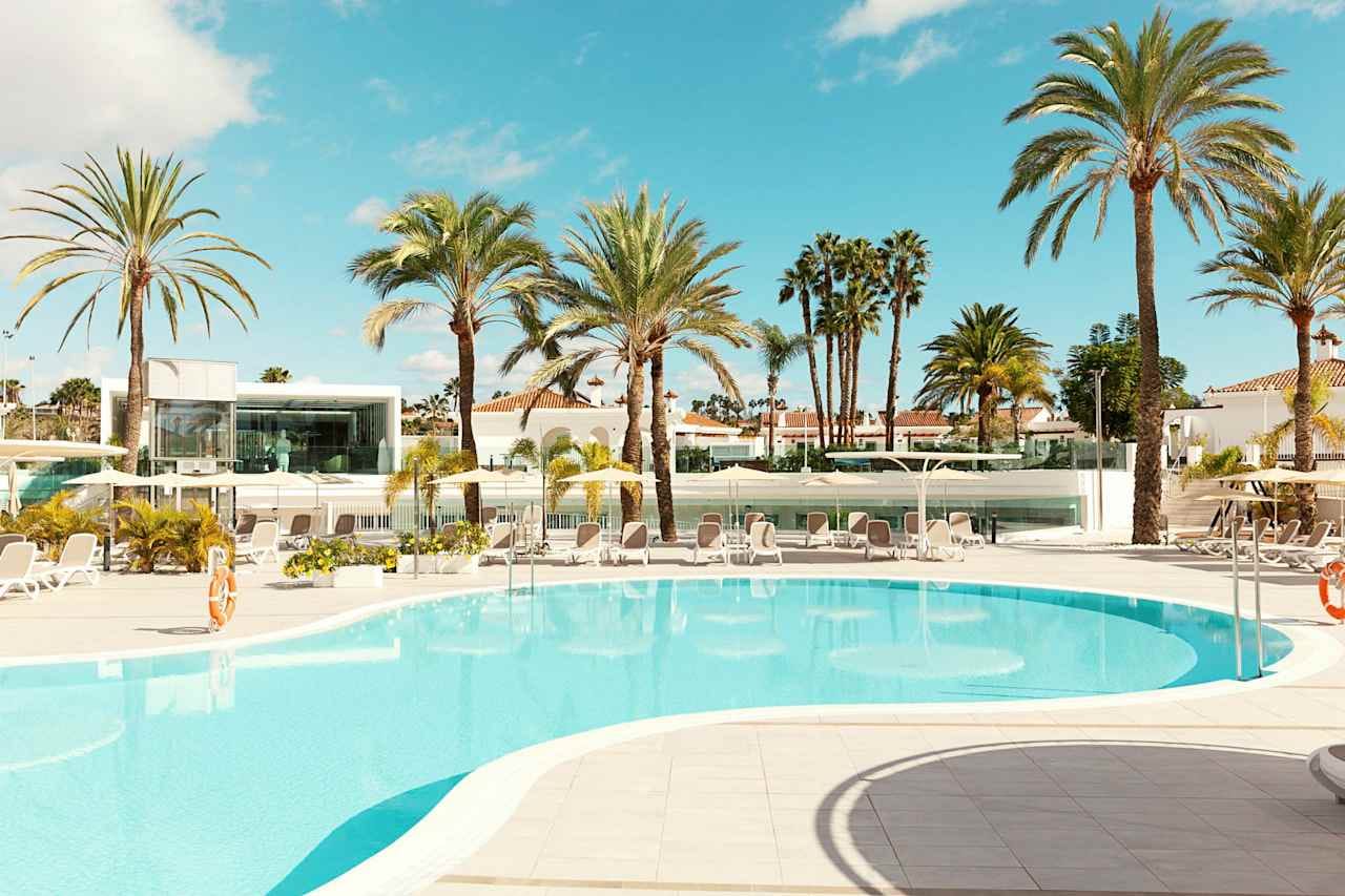 Hotel LIVVO DunaGolf Suites