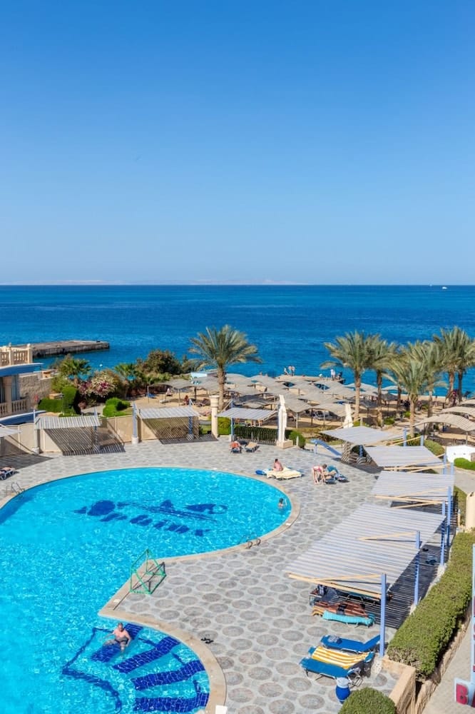 Sphinx Aqua Park Beach Resort