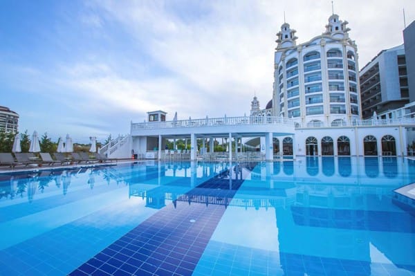 J'adore Deluxe Hotel & Spa
