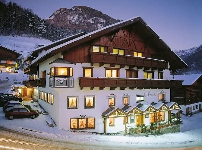 Hotel & Biker Hotel Zum Lammwirt - Jerzens im Pitztal