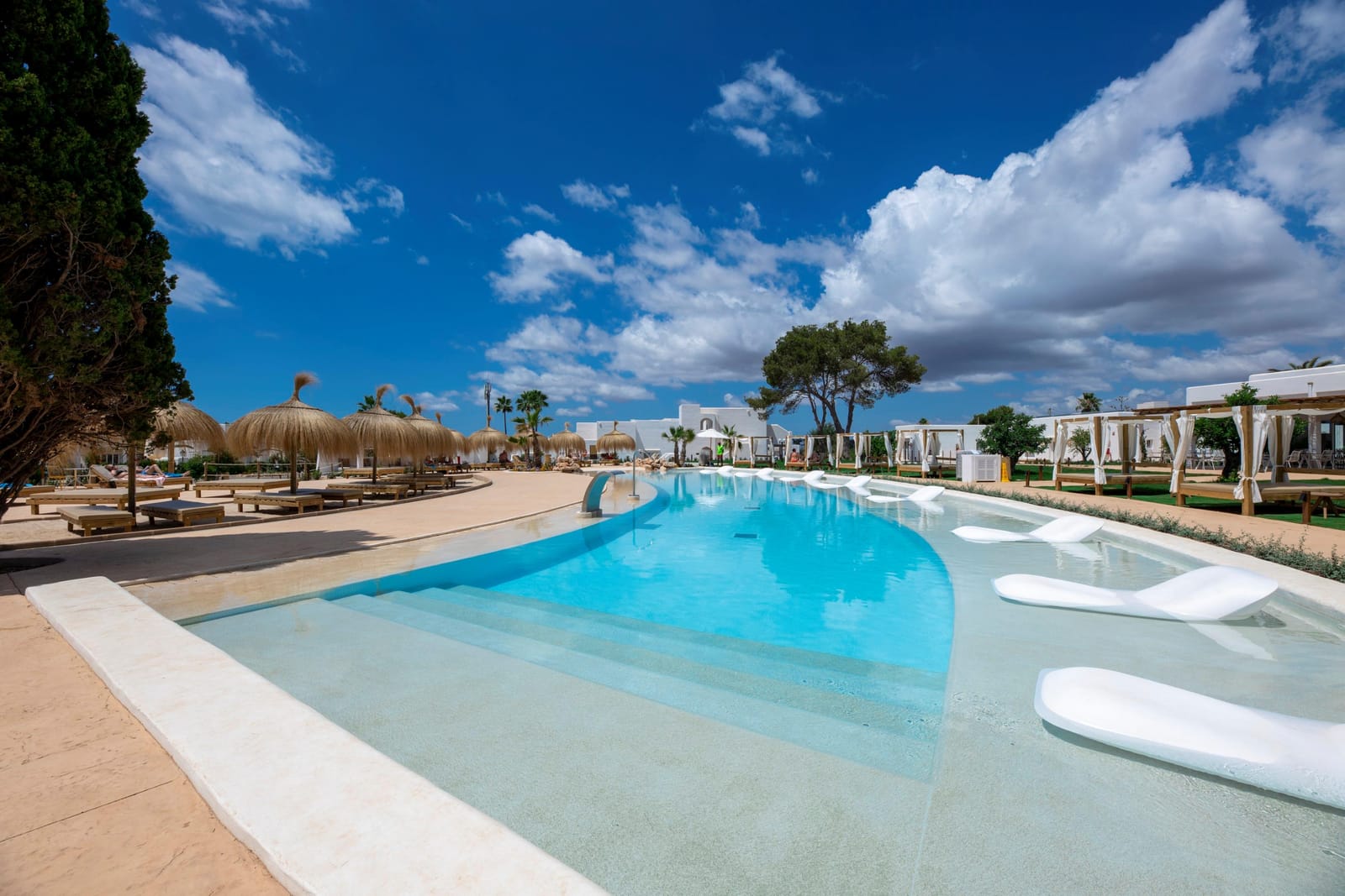 Eques Petit Resort