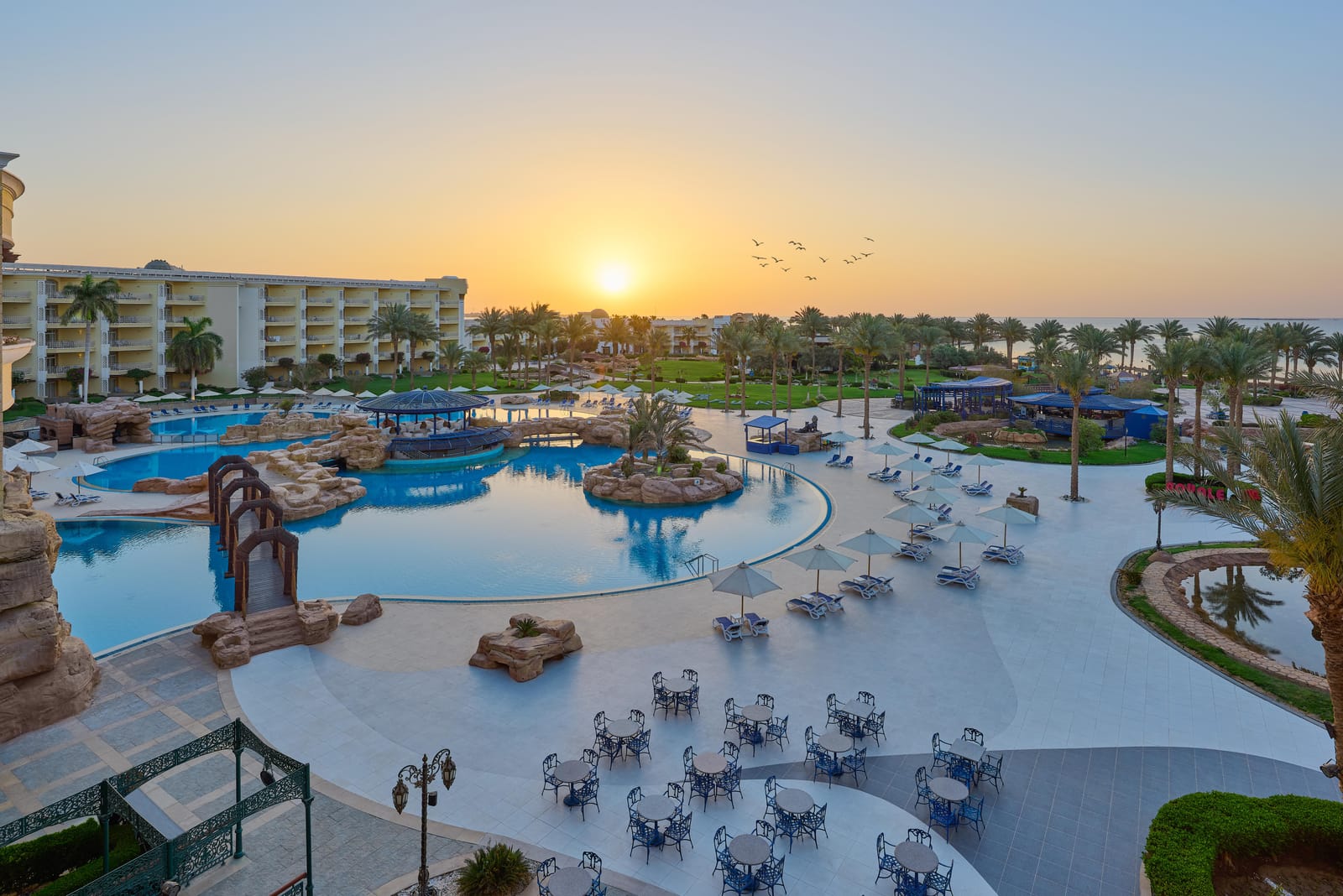 Palm Royale Resort Soma Bay