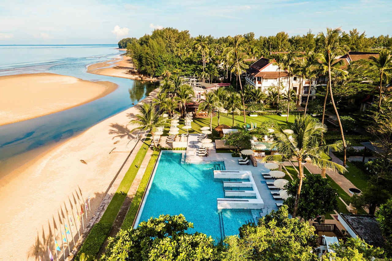 Apsara Beachfront Resort and Villa