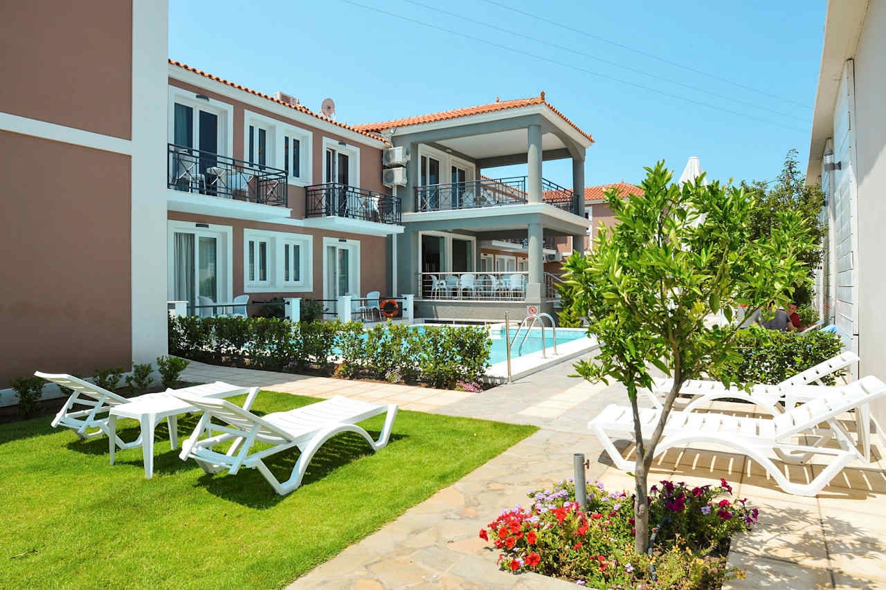 Sun & Sea Luxury Hotel