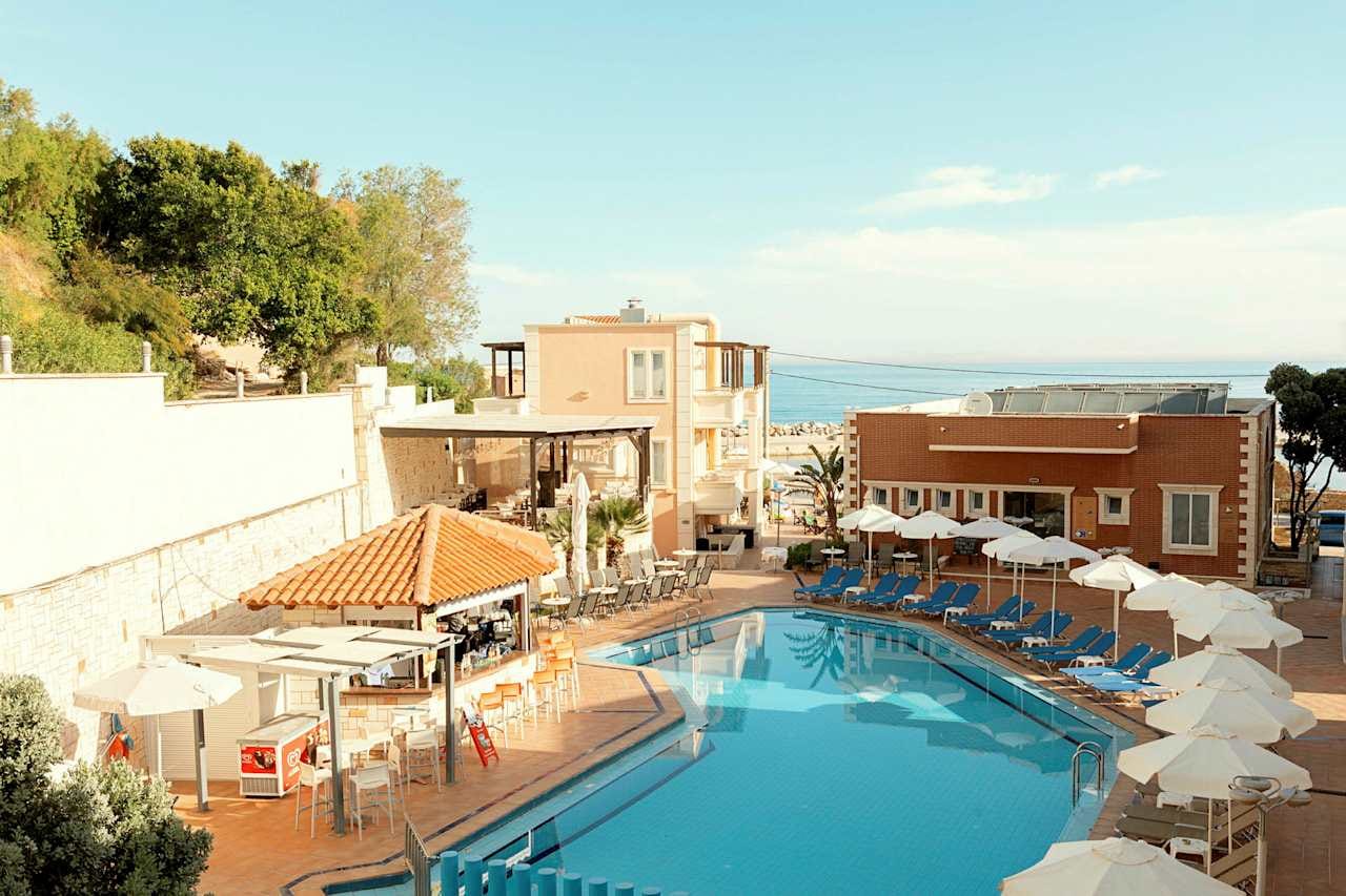 Porto Kalamaki Hotel