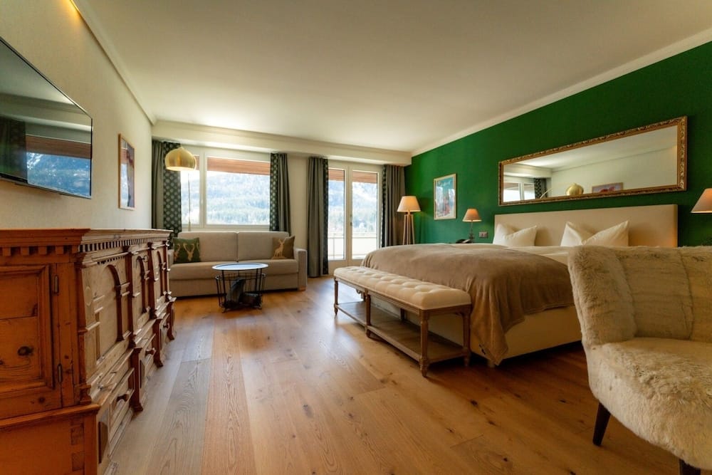 Hotel Europa Suites