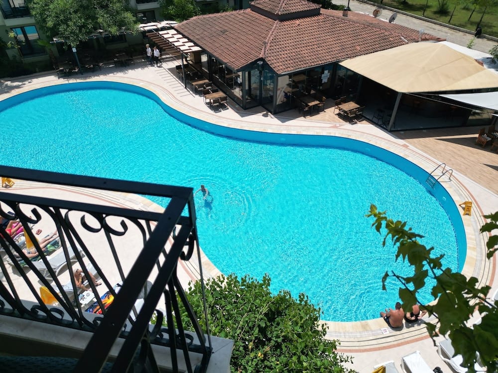 Side Lemas Suite hotel
