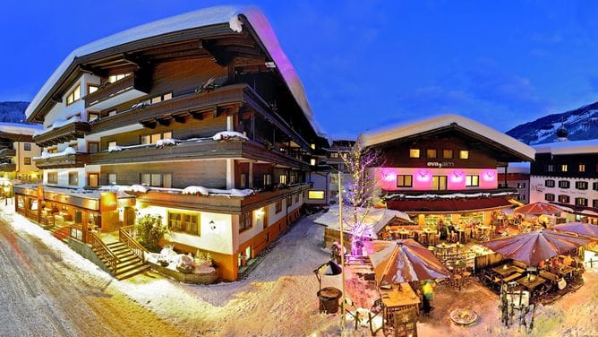 eva, VILLAGE Hotel