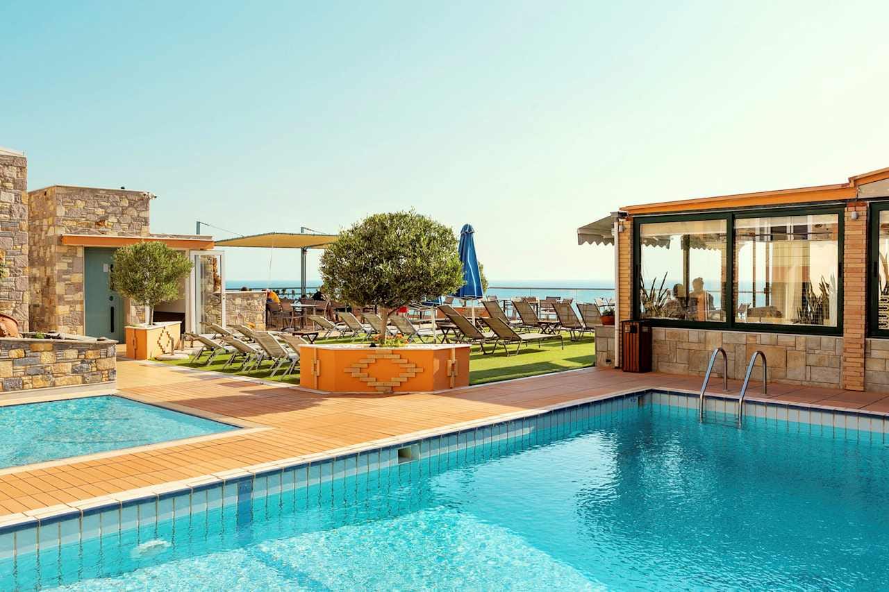 Hotel Vicky I & II & III