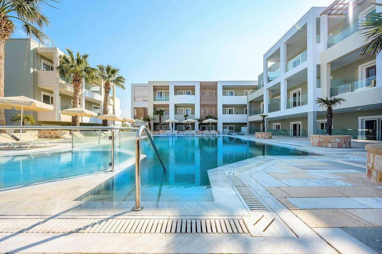 Mythos Apartments