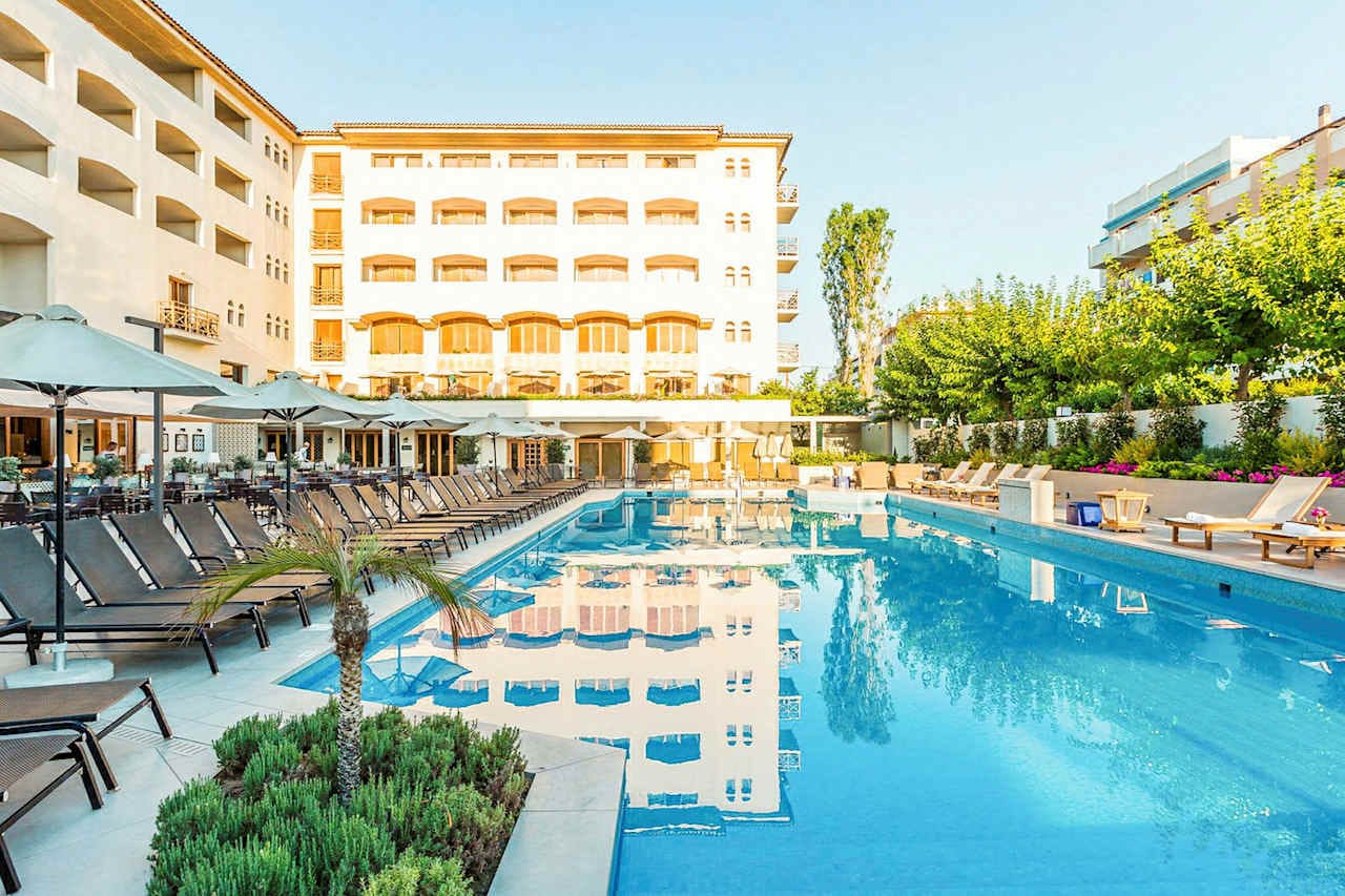 Theartemis Palace