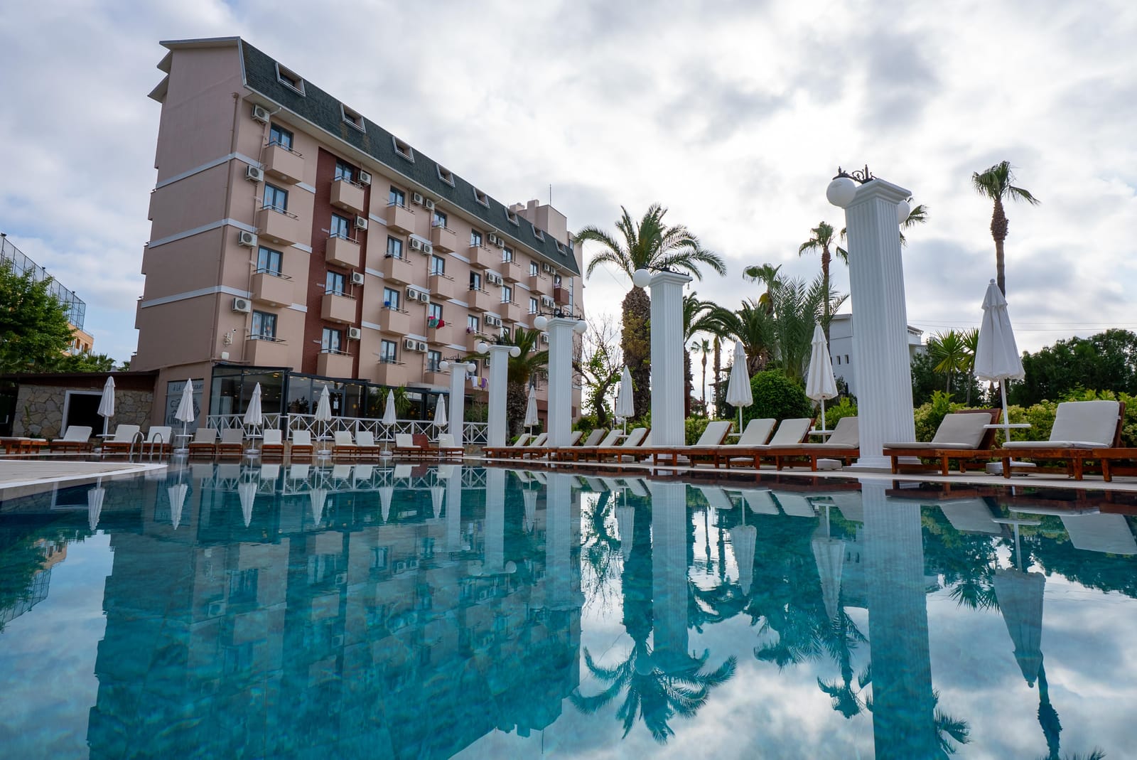 Club Aqua Plaza