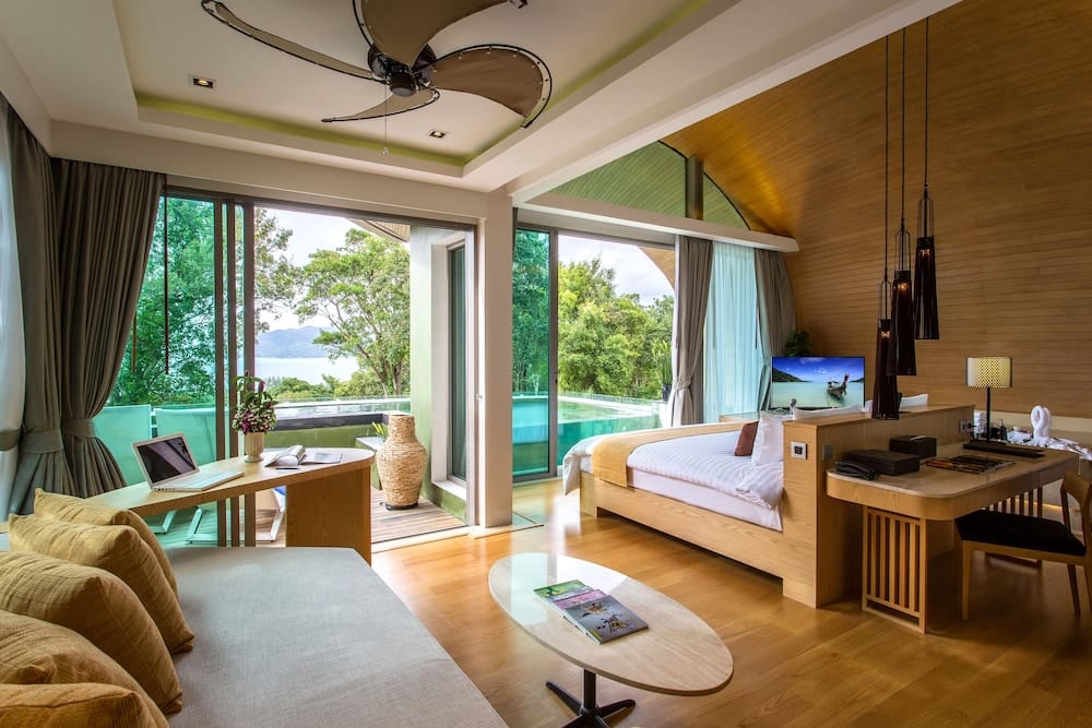 Crest Pool Villas