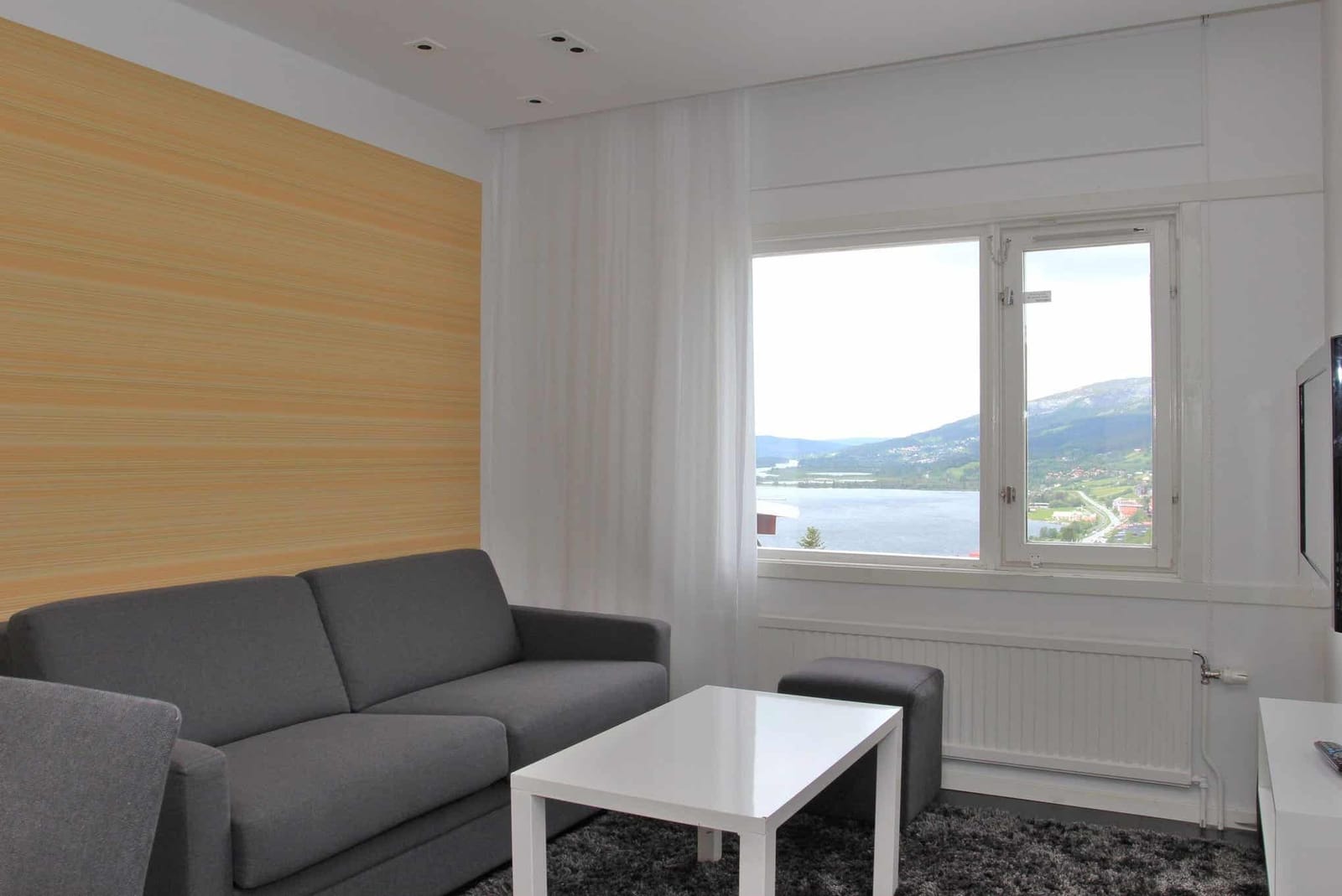 Tott Apartments 136