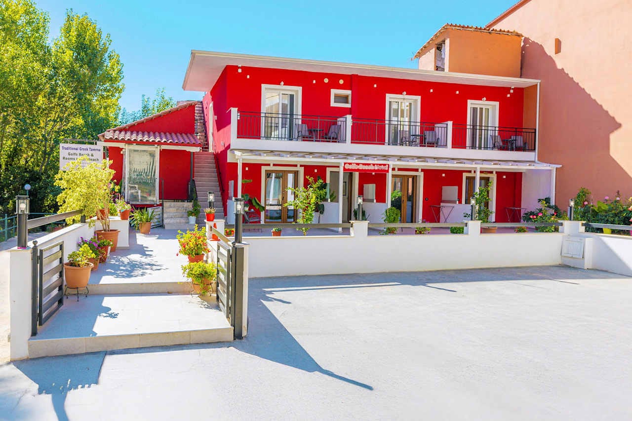 Golfo Beach Hotel & Taverna