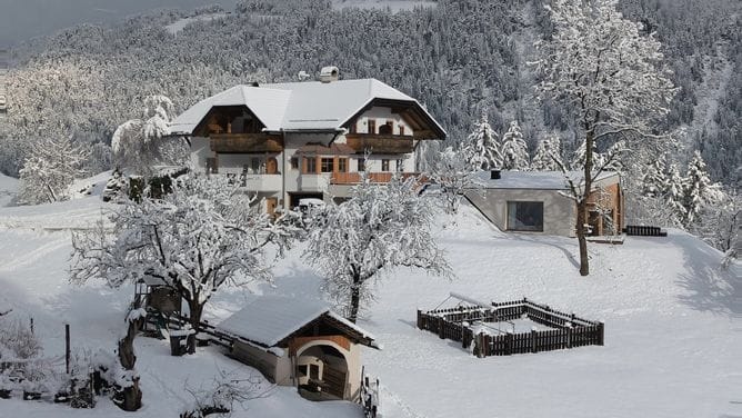 Oberplunerhof Chalet & Farm Holidays