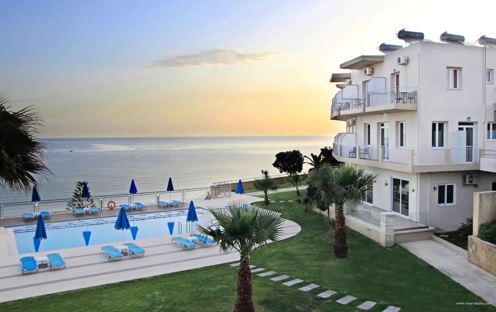 Renieris Hotel